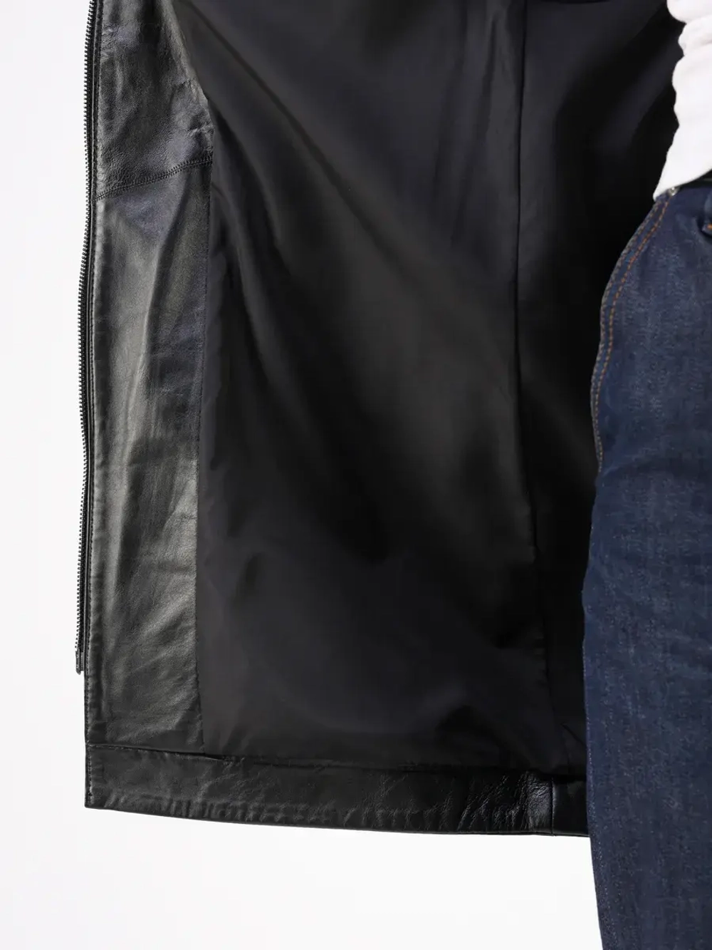 Кожаная куртка демисезонная с капюшоном длинная