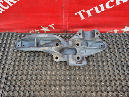 Кронштейн пневморессоры левый