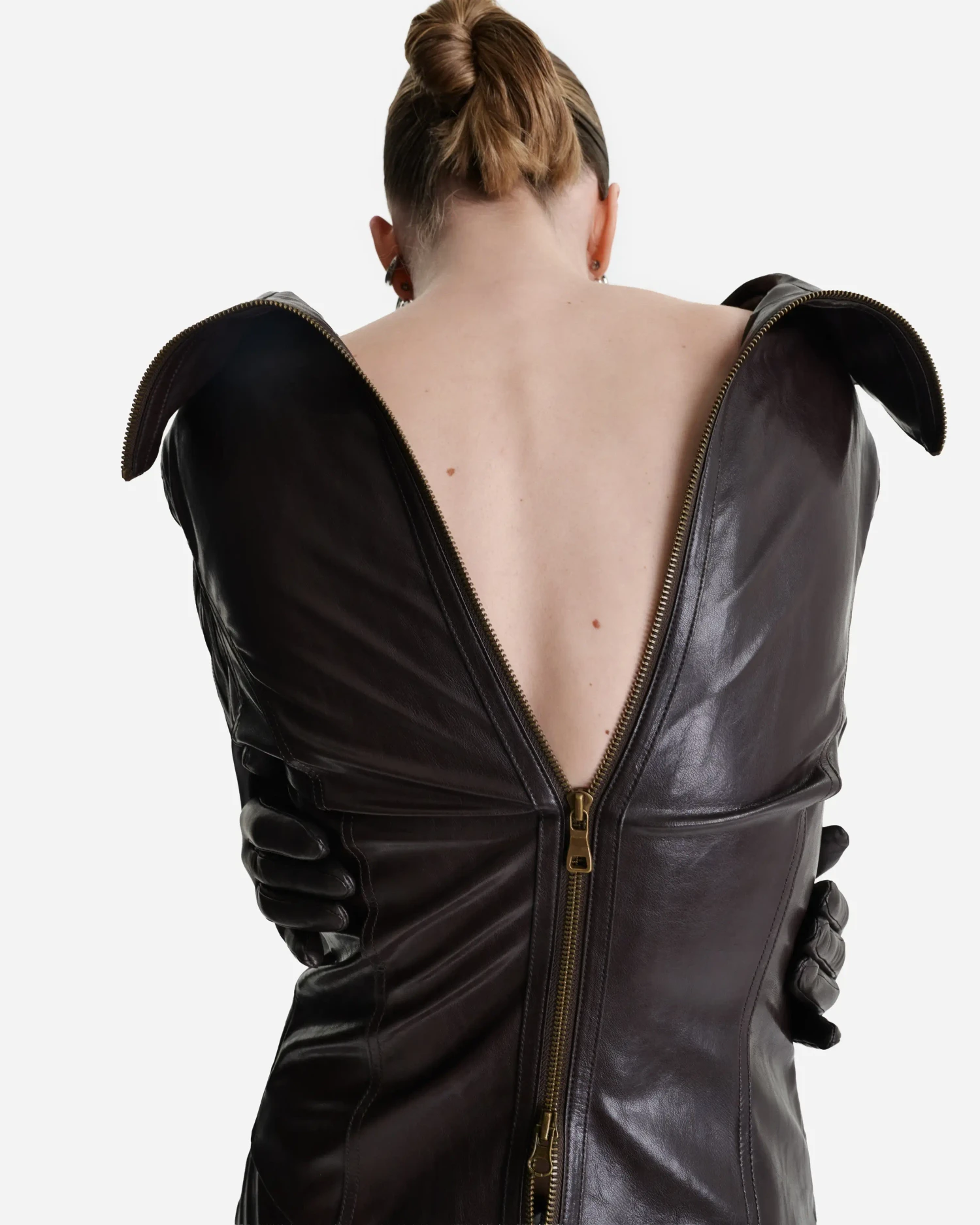 Куртка из экокожи с молниями