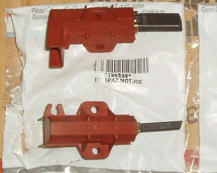 Комплект щеток для электродвигателя стиральной машины Indesit (Индезит)/ Ariston (Аристон) - 142207, 273898, 196539 ПРОМО