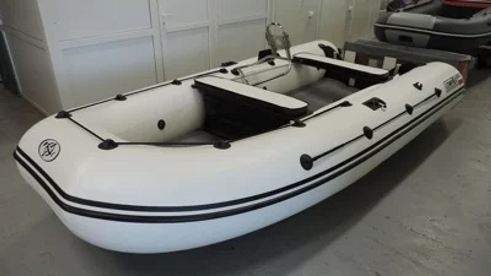 Лодка ПВХ COMPAS 430 + 2х-тактный лодочный мотор Фрегат 40FHS