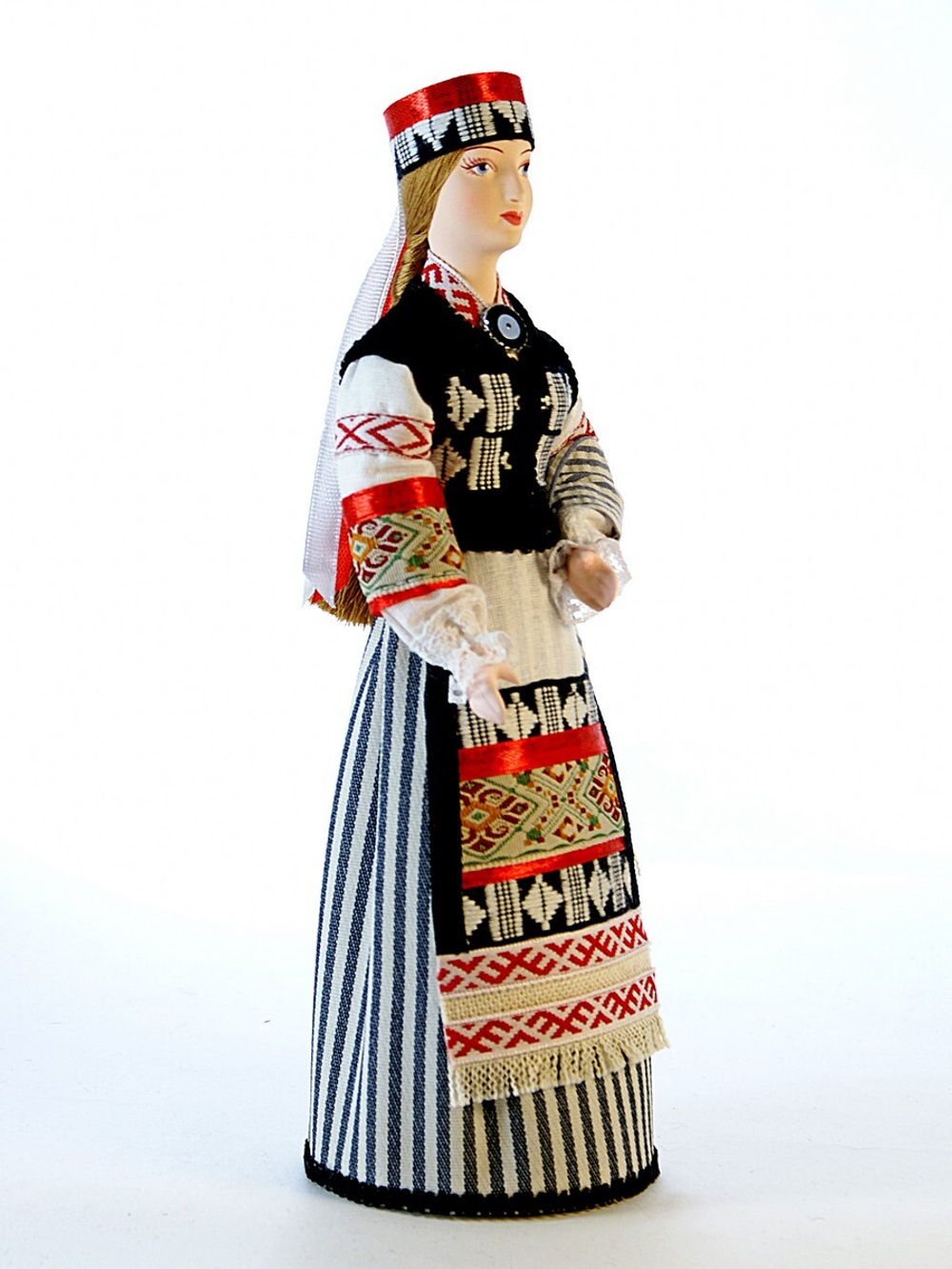 Кукла фарфоровая Литовка в национальном костюме