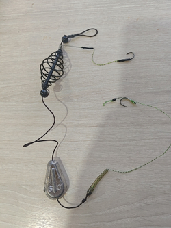 КОРМУШКА РЫБОЛОВНАЯ ОСНАЩЕННАЯ новый