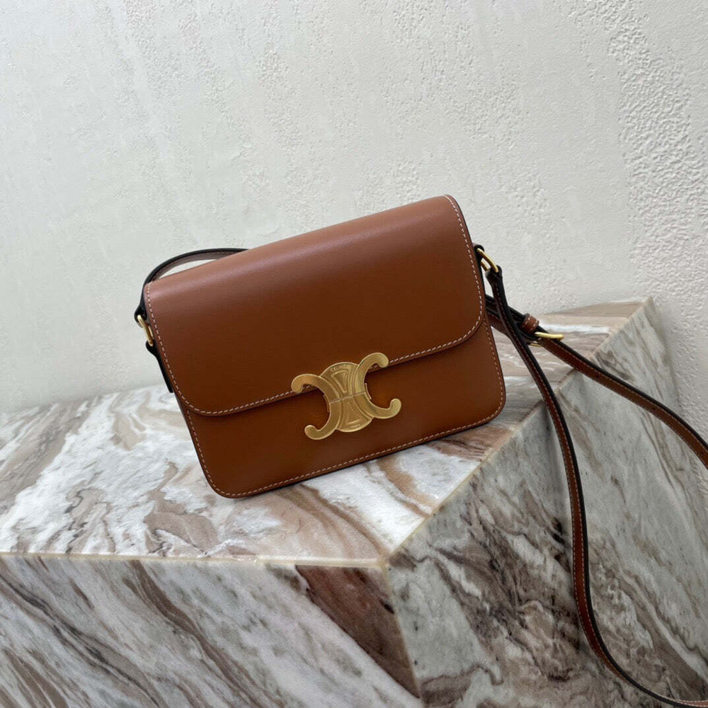 Celine Triomphe 18 cm