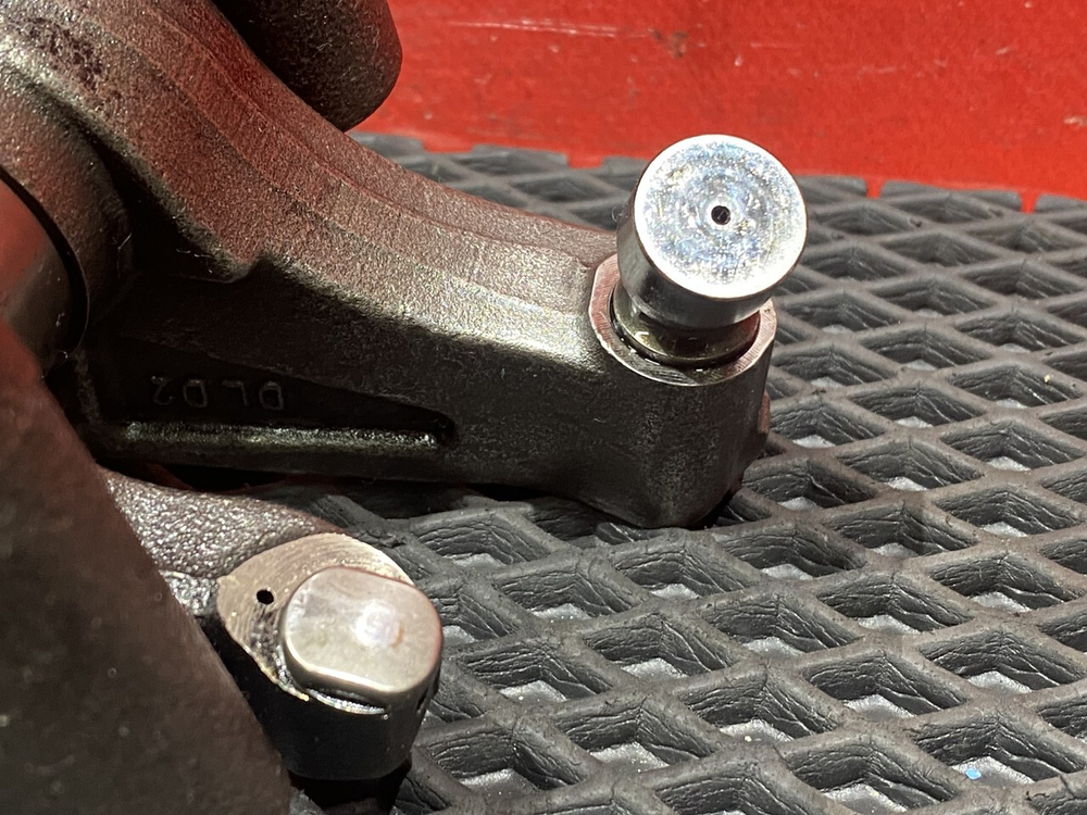 Вал рокеров в сборе 2018г.