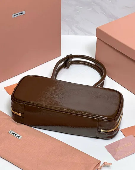Сумка MIUMIU Beau naplak из лакированной кожи