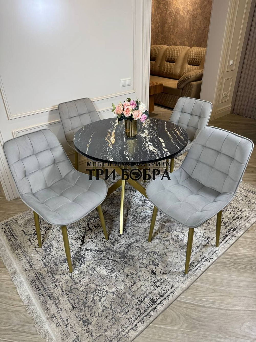 Круглый раздвижной стол "Лофт", луанда и стулья "Бостон" серые