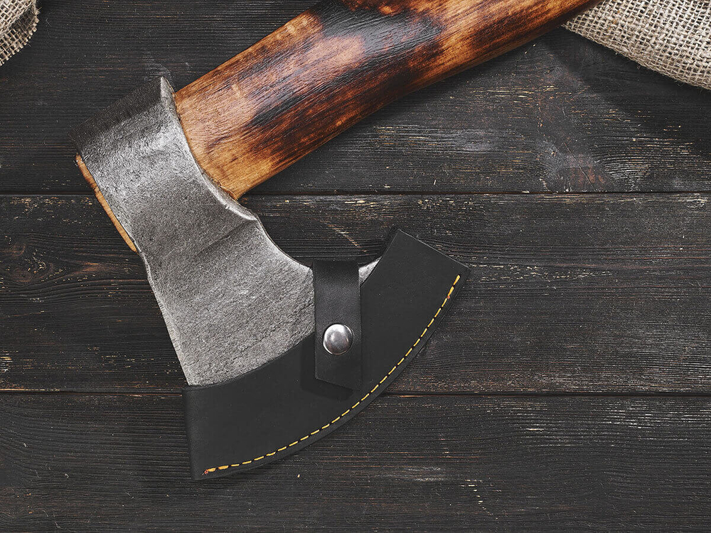 Топор "Дорожный", рукоять комель берёзы (обжиг)