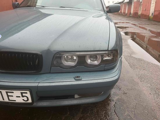 Передние фары 3D Angel Eyes для BMW 7 E38 (94-01) черные