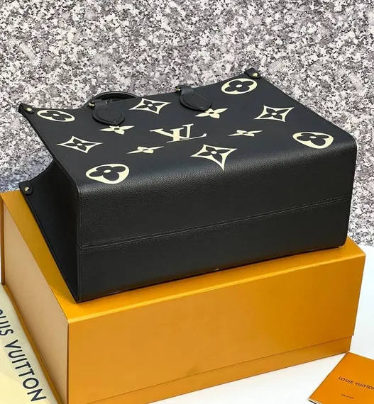Сумка Louis Vuitton Onthego черный/бежевый