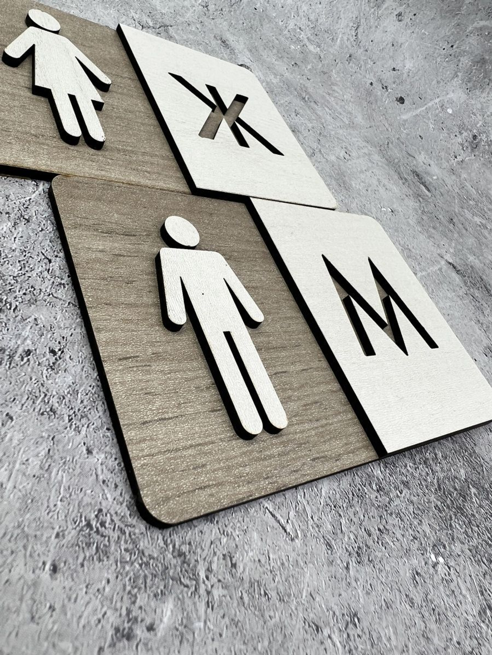 Табличка Туалет