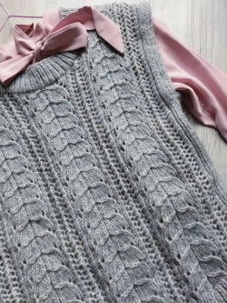 Жилет вязаный ажурный