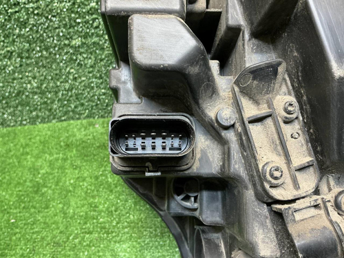 Фара правая Hongqi E-HS9 (2020-н.в.) LED