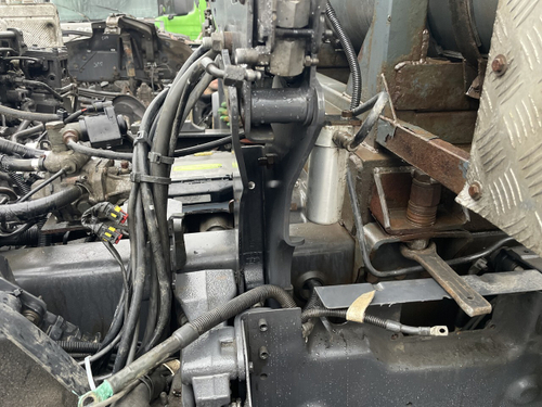 Кронштейн кабины левый 2020г