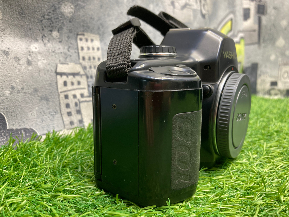 Yashica 108