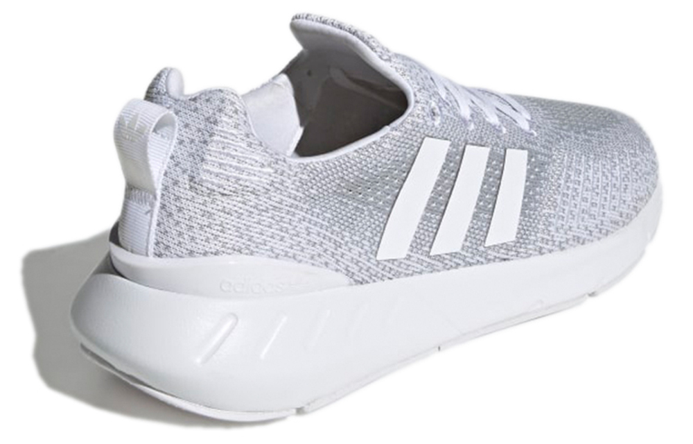 Кроссовки Adidas Originals Swift Run 22