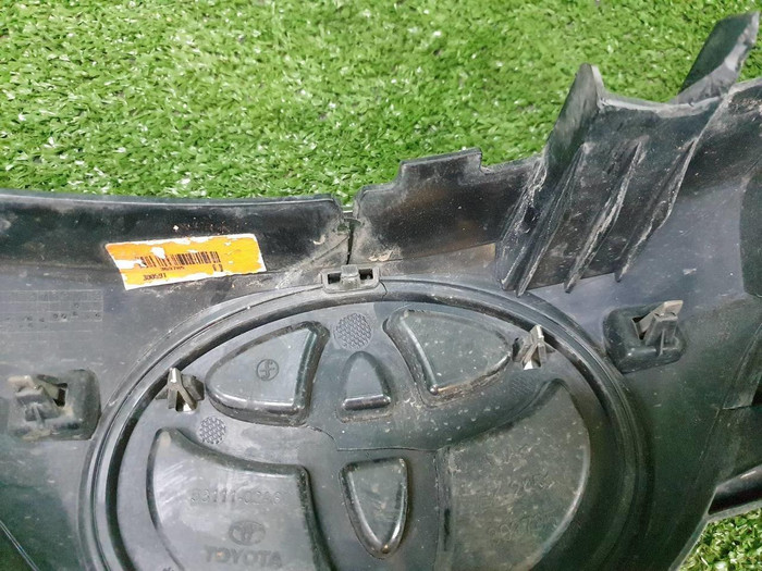 Решетка радиатора Toyota Corolla E160 (2015-2019)