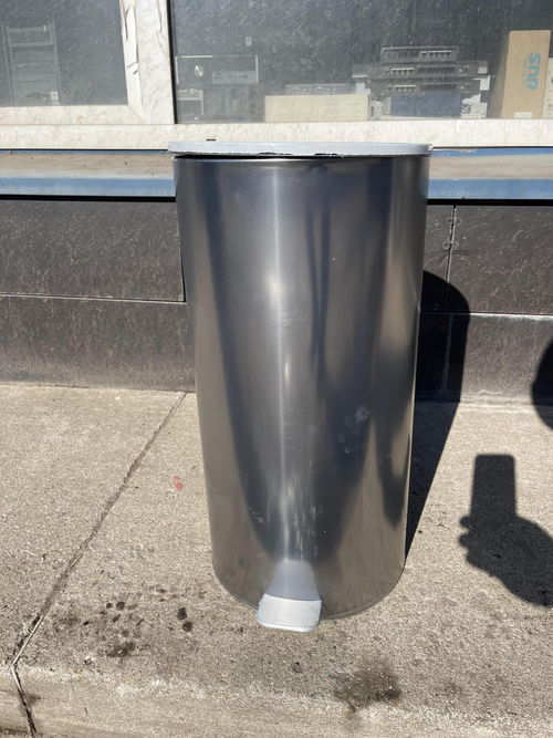 Урна с педалью 40 л.