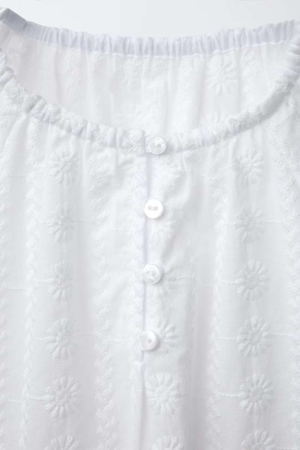 ZARA БЛУЗА С ЦВЕТОЧНОЙ ВЫШИВКОЙ, БЕЛЫЙ