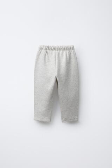 ZARA БРЮКИ ИЗ ФЛИСА С ПРИНТОМ И КАРМАНАМИ, СЕРЫЙ МЕЛАНЖ
