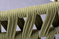 "Диего" стул плетеный из роупа, каркас из стали светло-серый (RAL7035) шагрень, роуп салатовый меланж круглый, ткань светло-серая