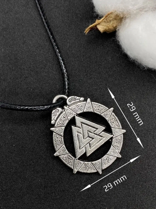 Магическая скандинавская подвеска оберег Валькнут из стали