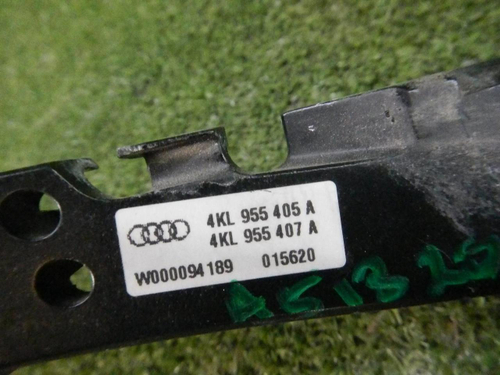 Поводок дворника передний левый Audi E-tron 18-23