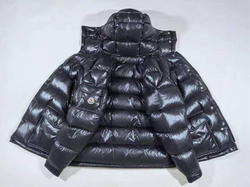 Пуховик Moncler