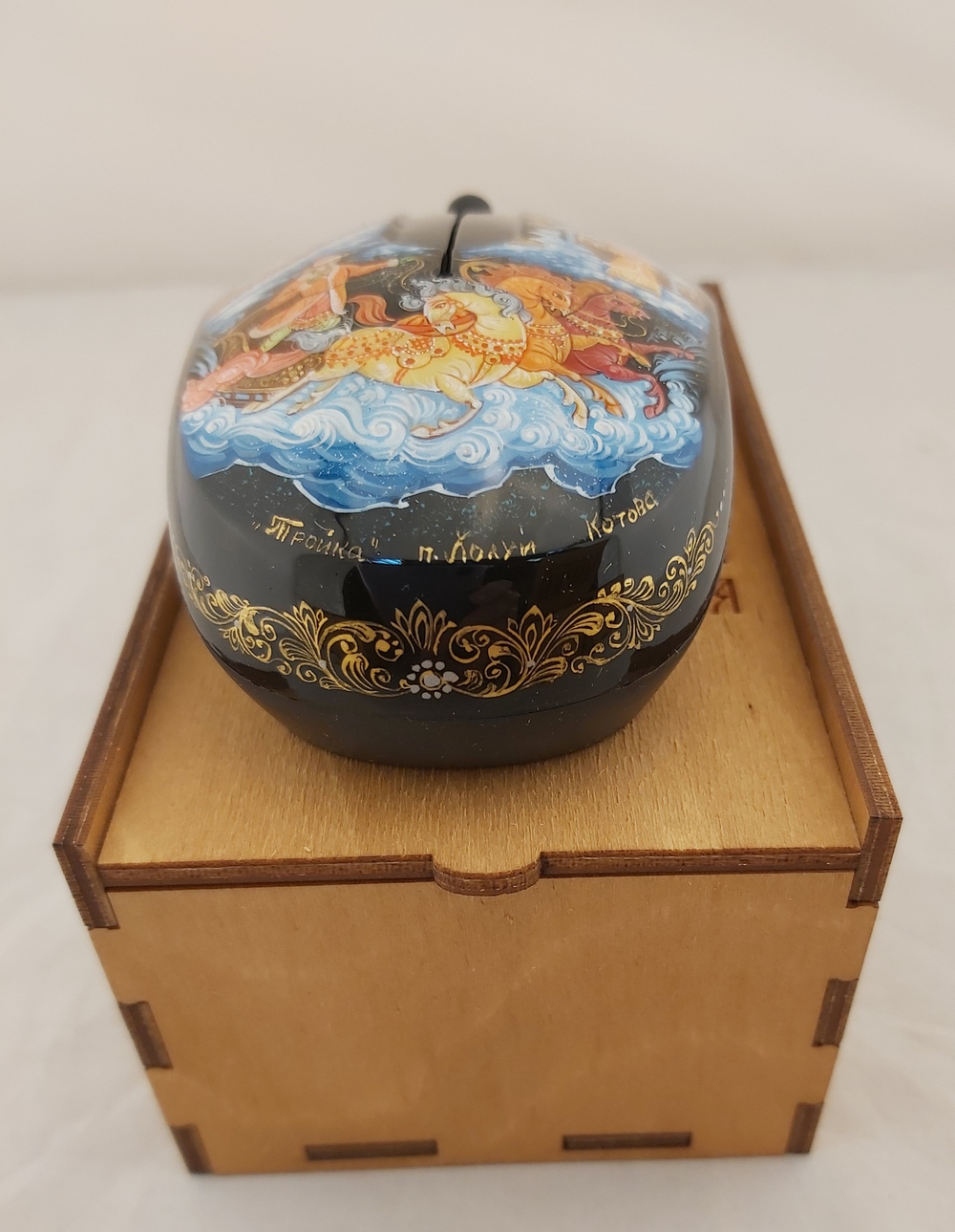 Мышь беспроводная с ручной росписью "Тройка" №3 худ. Котова