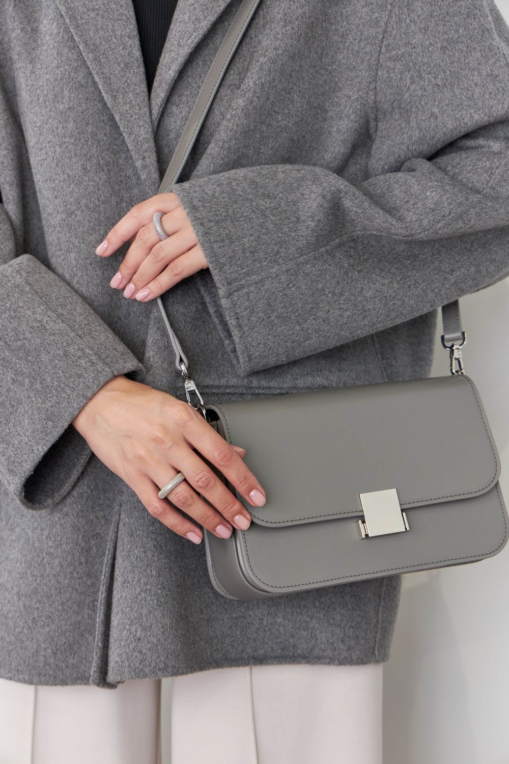 MUSTHAVE BAG GREY