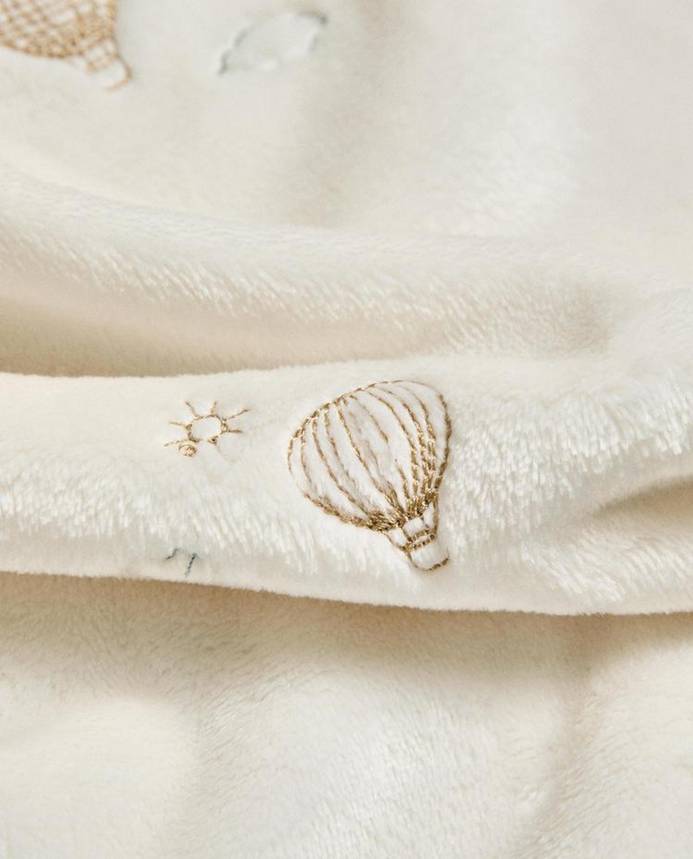 ZARA HOME ДЕТСКИЙ ФЛИСОВЫЙ ПЛЕД С ВЫШИВКОЙ, КРЕМОВЫЙ