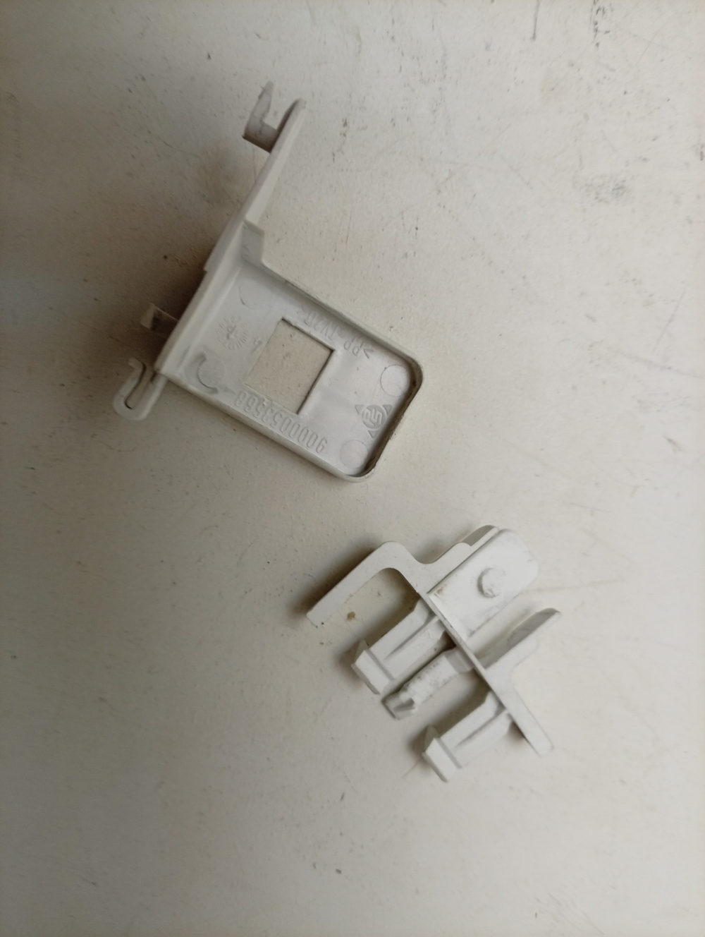 WLF24271CE/02 кт31 Пластиковый крепеж, защёлки и заглушки для стиральной машины Bosch б/у