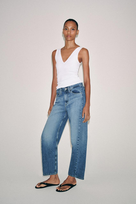 ZARA ДЖИНСЫ ZW COLLECTION ANKLE RELAXED СО СРЕДНЕЙ ПОСАДКОЙ, ВЫЦВЕТШИЙ СИНИЙ