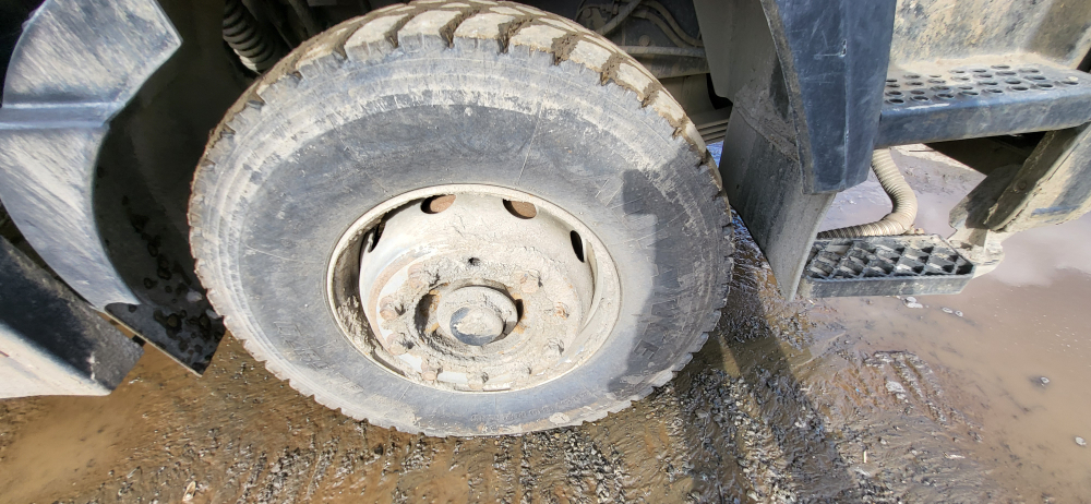 МАЗ 6501* 6x4 Самосвал 650128-8520-000 (Дизельный, 11,6 л, 423 л.с., МТ)