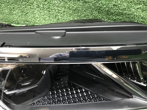 Фара правая VW Touareg 3 (2018-2023) LED