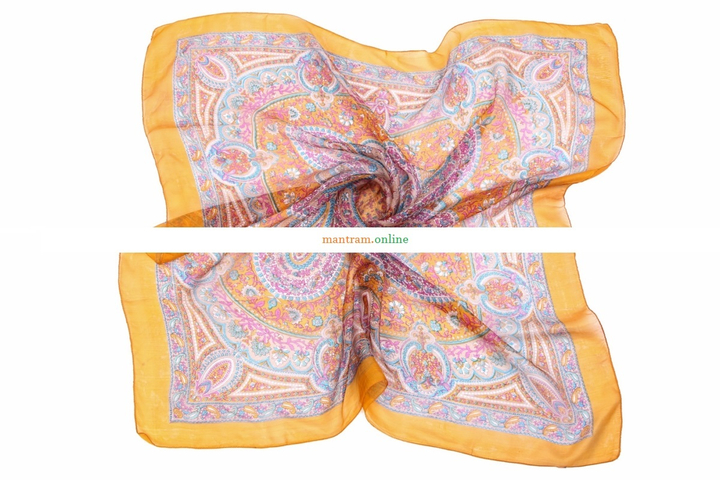 Платок материал Шелк 100% Плотный узор цвет розовый голубой бежевый с горчичной каймой 100x100см.