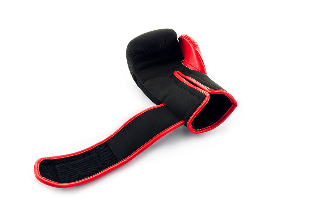 UFC Перчатки для бокса и ММА красные - REG