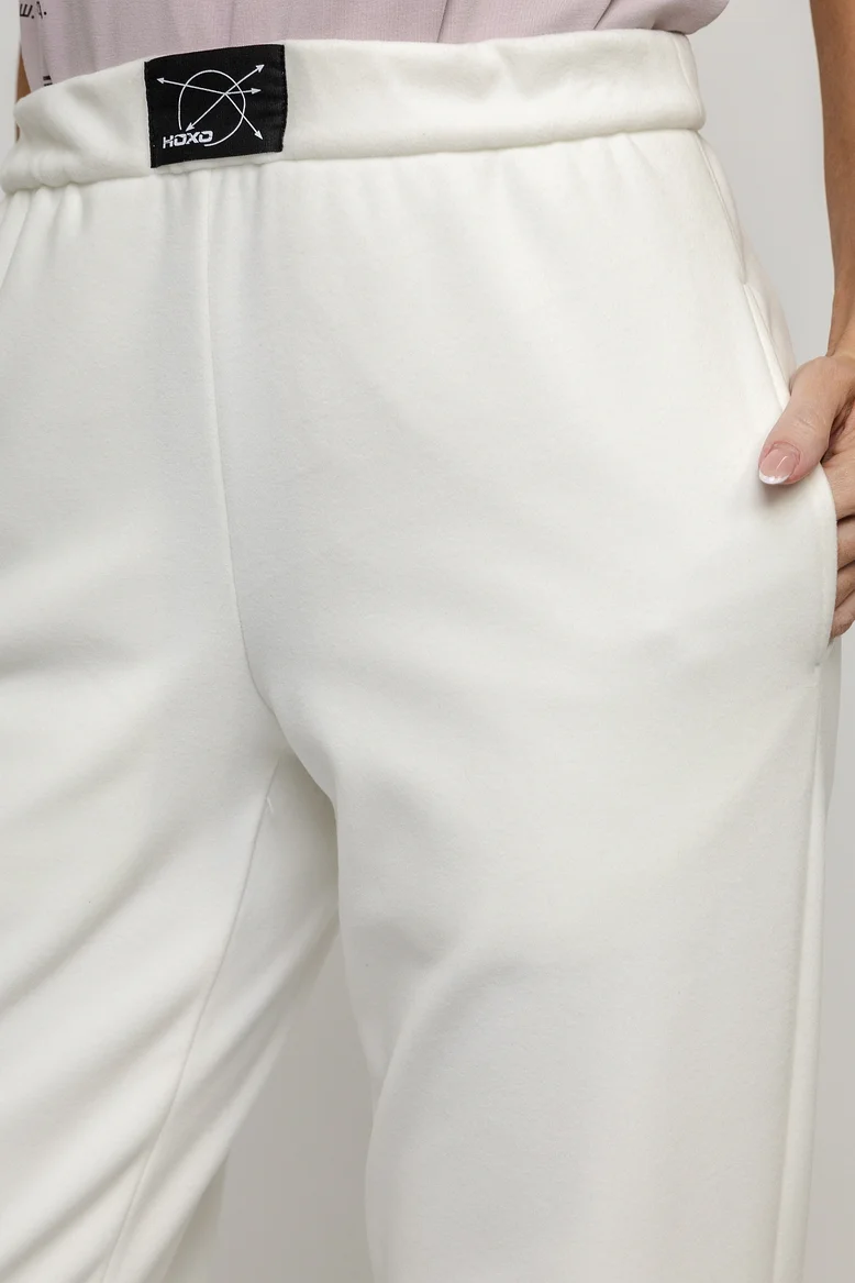 Брюки спортивные с утяжкой внизу, женские, цвет "Молочные берега"