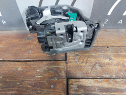 Замок двери задней правой BMW 5-Series (G30)  Б/У Оригинал 51227281940