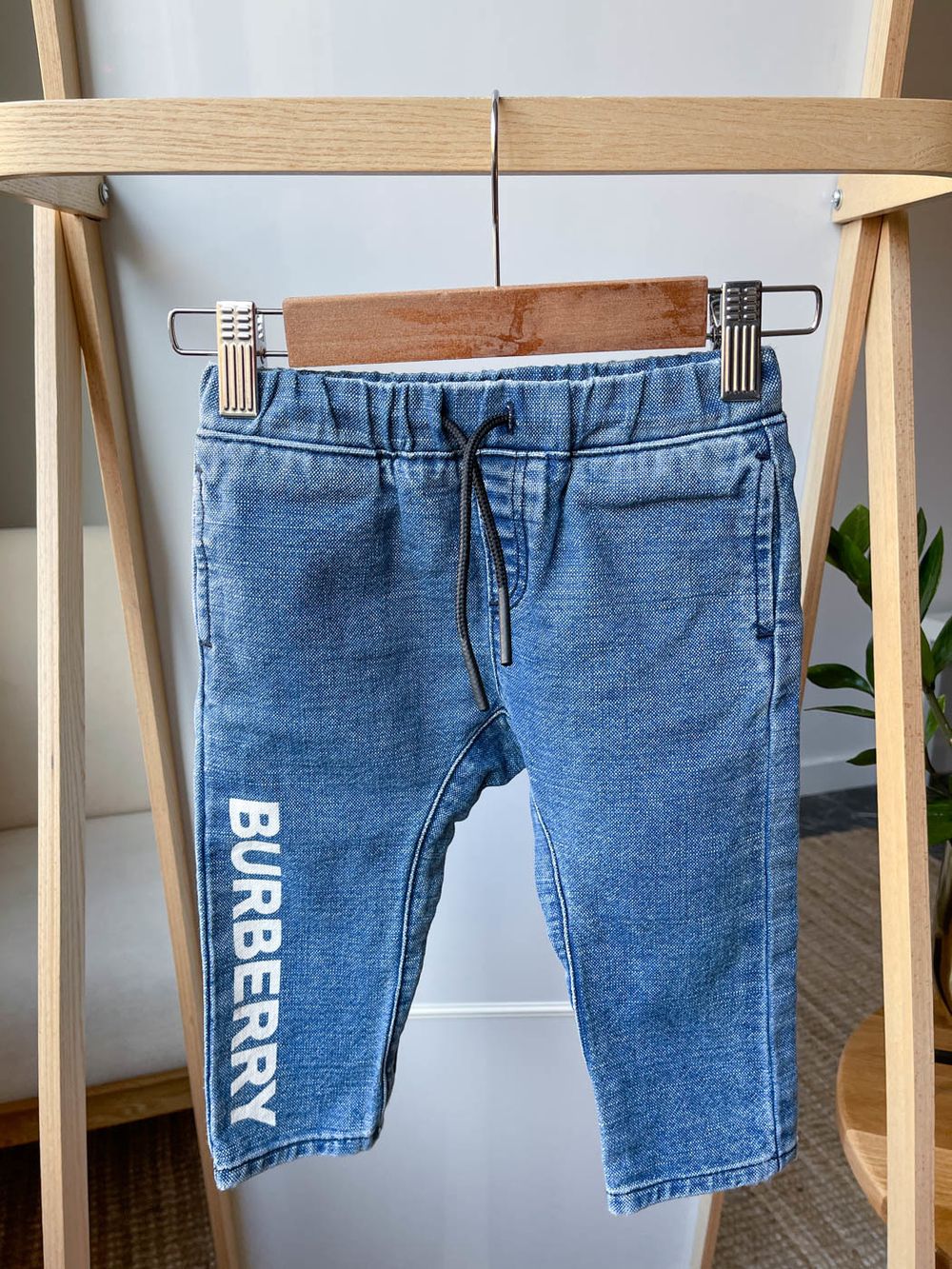 Джинсы Burberry