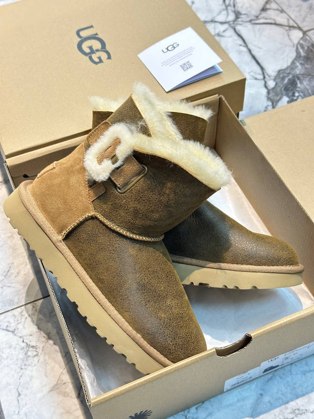 UGG