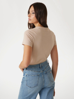 Футболка женская GUESS