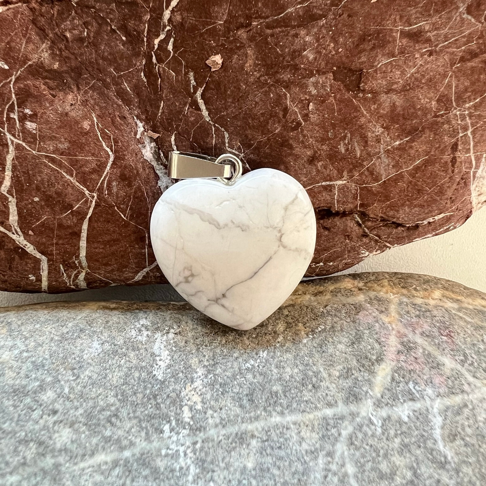 Кулон. Говлит