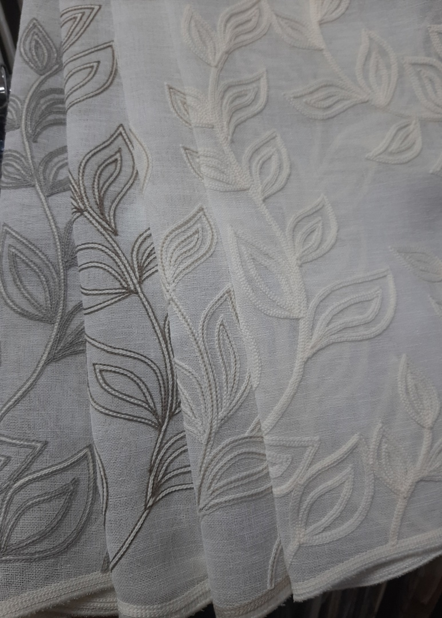 Тюль с вышитым льняным купоном "Ла-Пас"