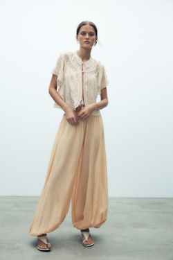 ZARA ТОП В РОМАНТИЧЕСКОМ СТИЛЕ С ВЫШИВКОЙ, ЭКРЮ