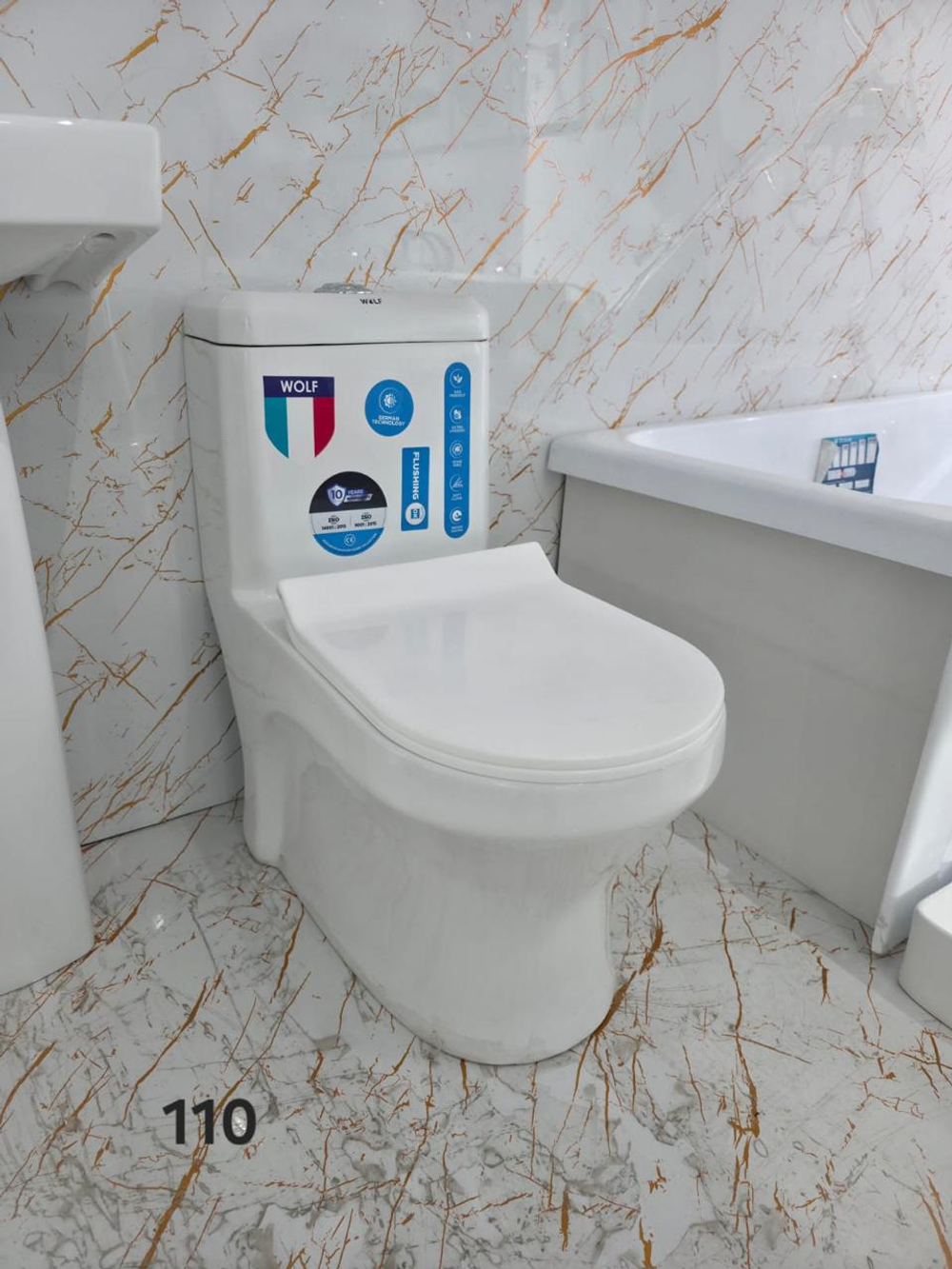 Унитаз моноблок безободковый 110 Flora P Trap