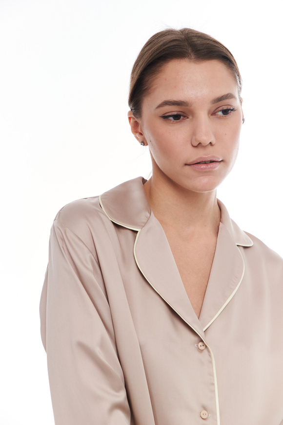 Блуза из тенселя с кантом песочная