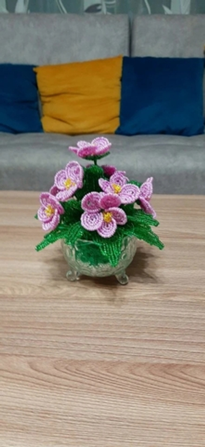 Фиалка из бисера 14см