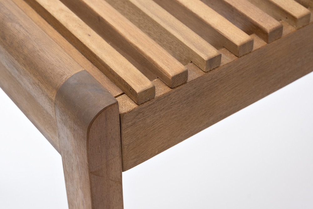 Скамья из акации MONA