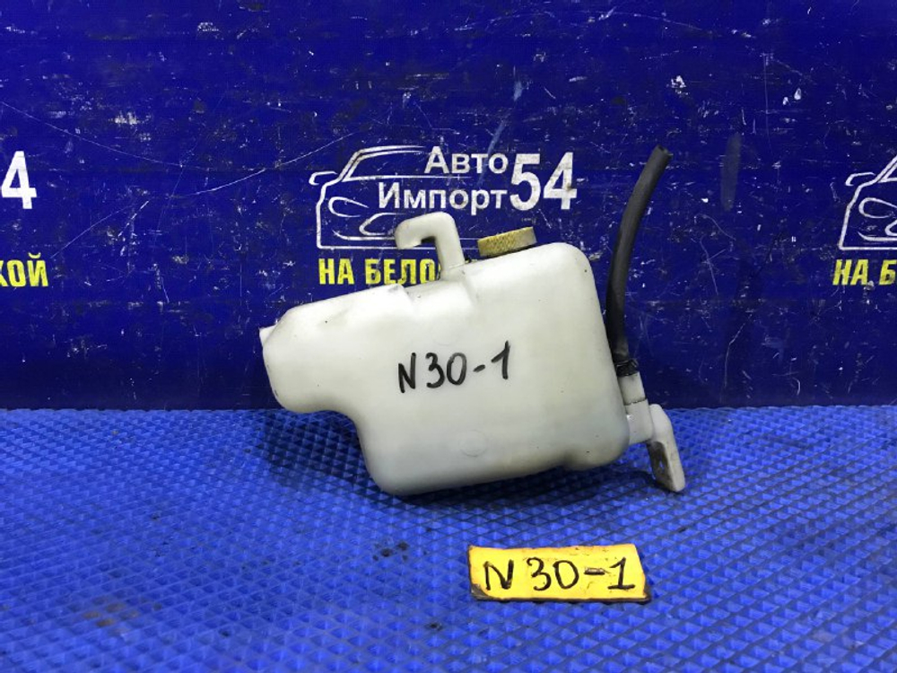 Бачок расширительный NISSAN R’NESSA 1999